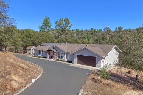Tiny photo for 32453 Sunset Ridge RD W, Coarsegold, CA 93614 (MLS # FR26225507)
