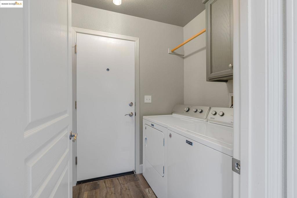 CREEKSIDE - Residential