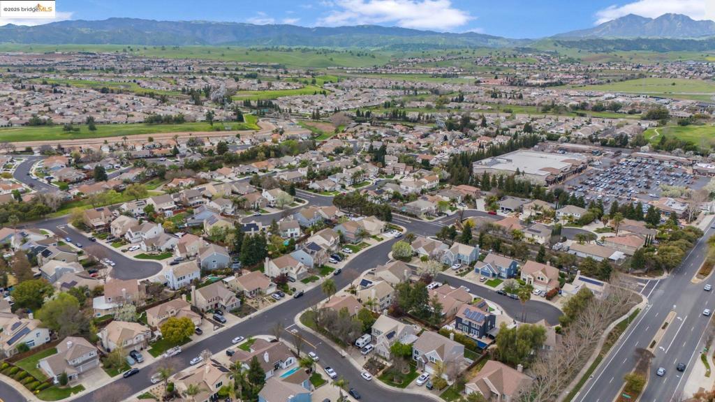 CREEKSIDE - Residential