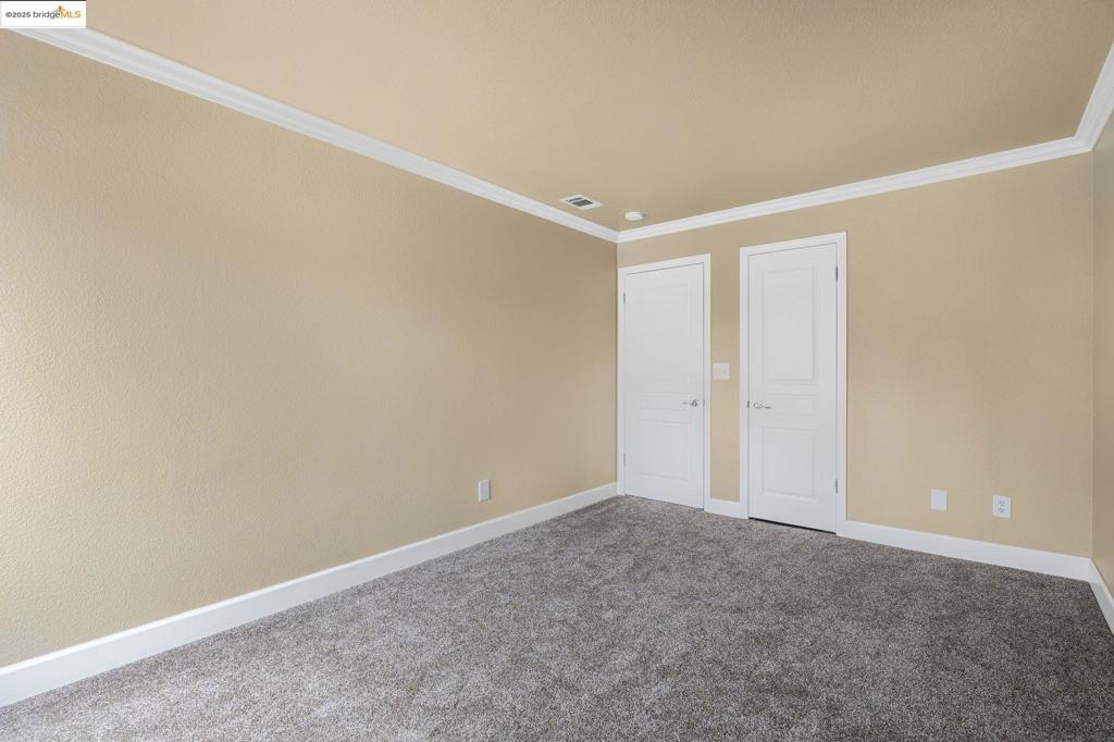 CREEKSIDE - Residential