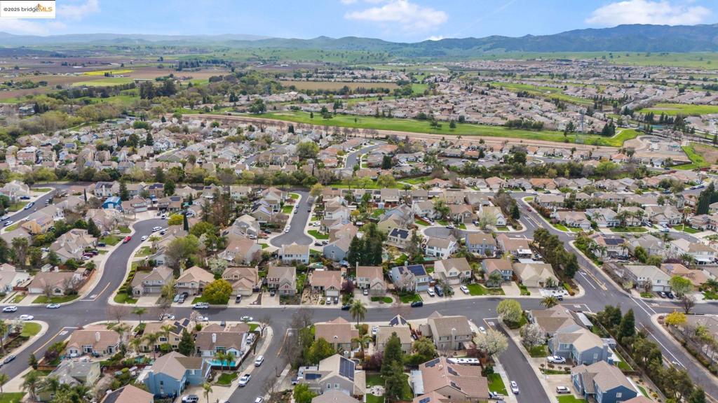 CREEKSIDE - Residential