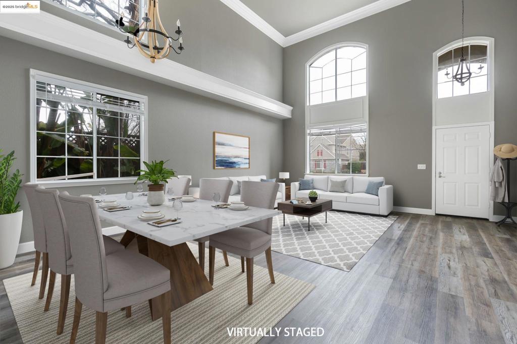 CREEKSIDE - Residential