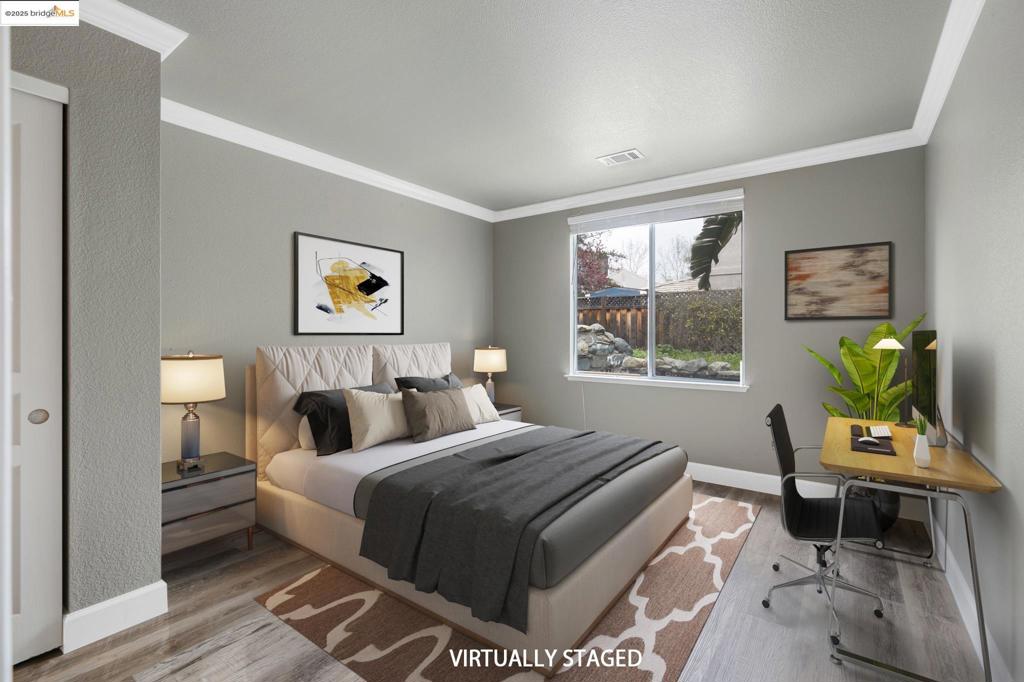 CREEKSIDE - Residential