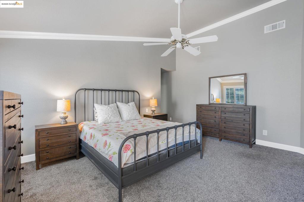 CREEKSIDE - Residential