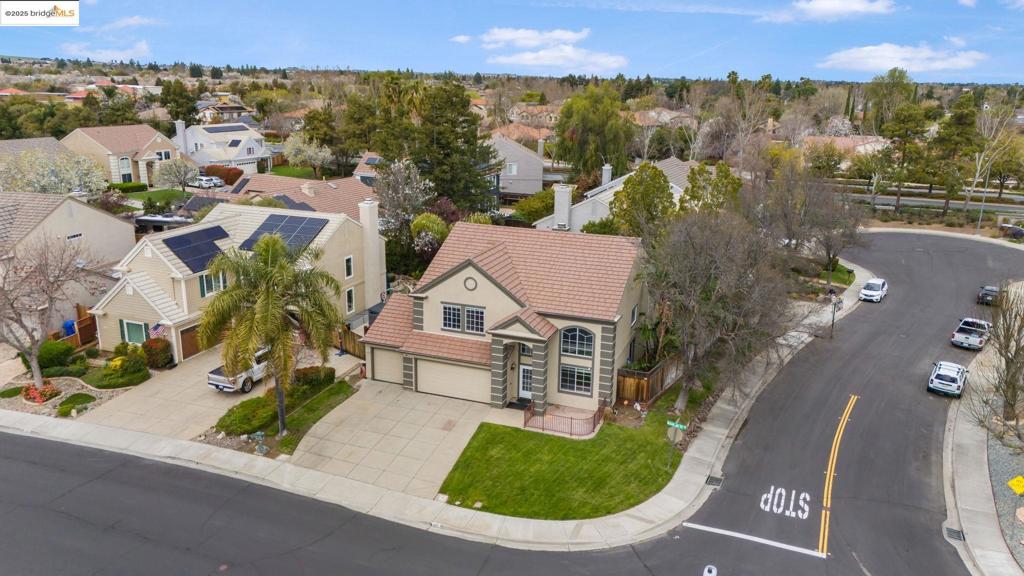 CREEKSIDE - Residential