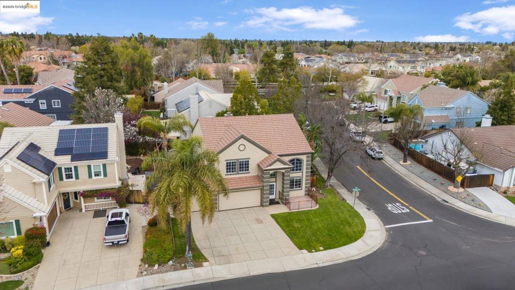 CREEKSIDE - Residential