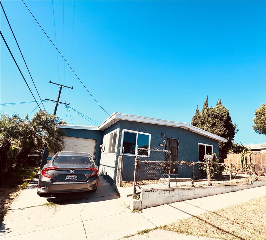 Welcome to your beautifully remodeled Harbor Gateway South.
This stunning 2-bedroom, 1-bath home features a attached garage and an oversized driveway with room for multiple vehicles. Inside, you’ll find fresh paint, stylish tile, and thoughtful modern updates throughout—making it truly move-in ready. Whether you’re relaxing in the comfort of your home and ready for you to create lasting memories. Don’t miss the chance to make it yours!