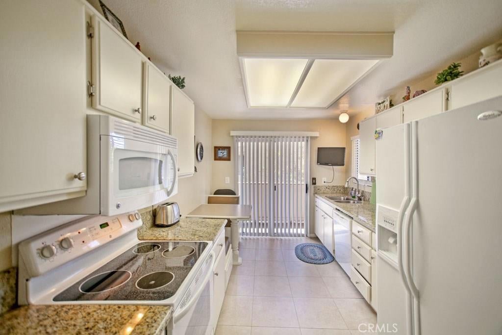 28 Corniche Drive E