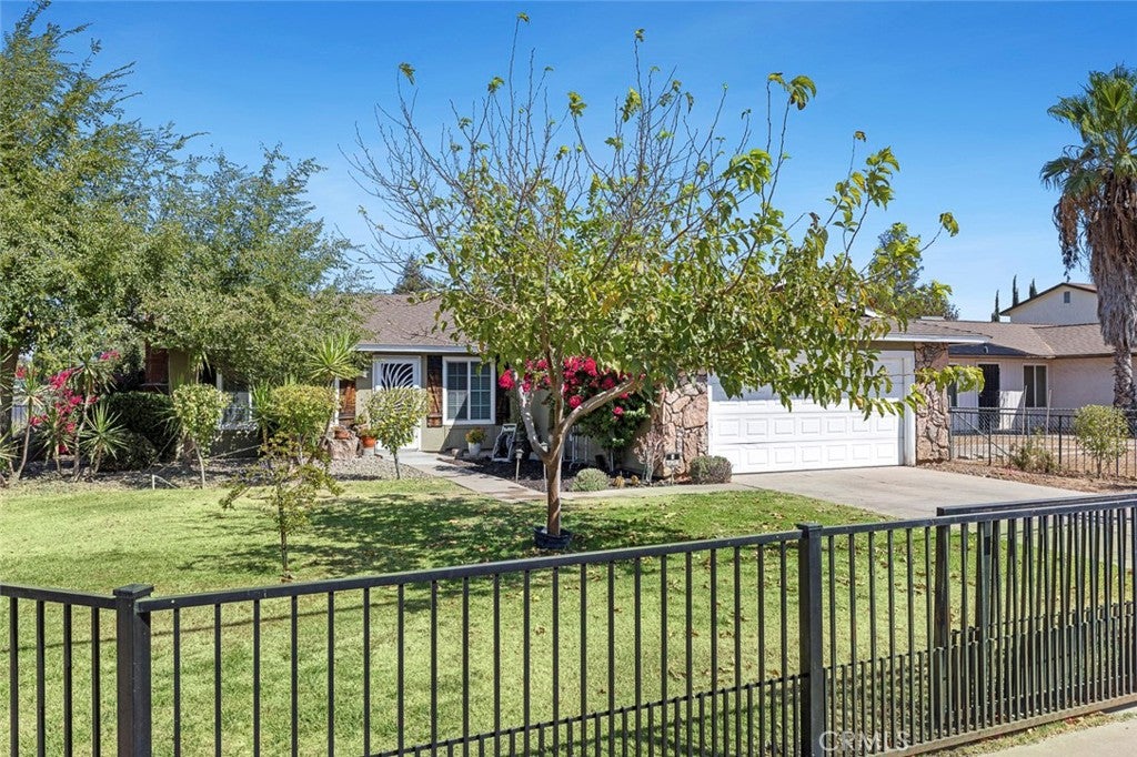 1301 E Kennedy