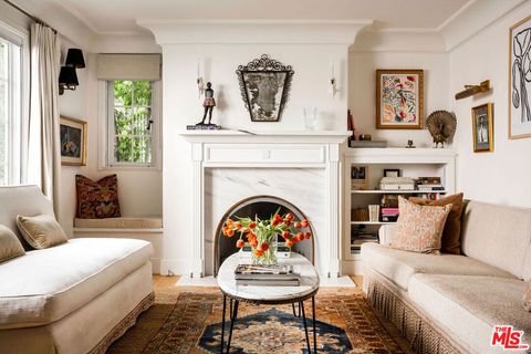 Photo of 2089 E Mountain Street, Pasadena, CA 91104 (MLS # 26712335)