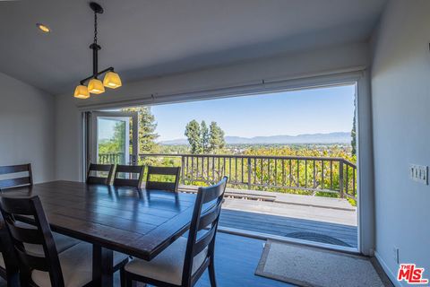 Photo of 14563 Round Valley Drive, Sherman Oaks, CA 91403 (MLS # 26641219)