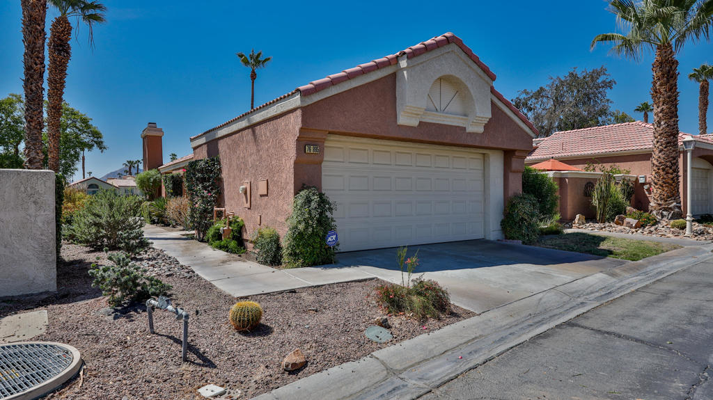 Oasis Country Club - Residential