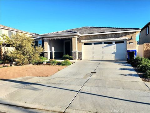 Photo of 34966 S Serrano Sq, Yucaipa, CA 92399 (MLS # IG26058281)