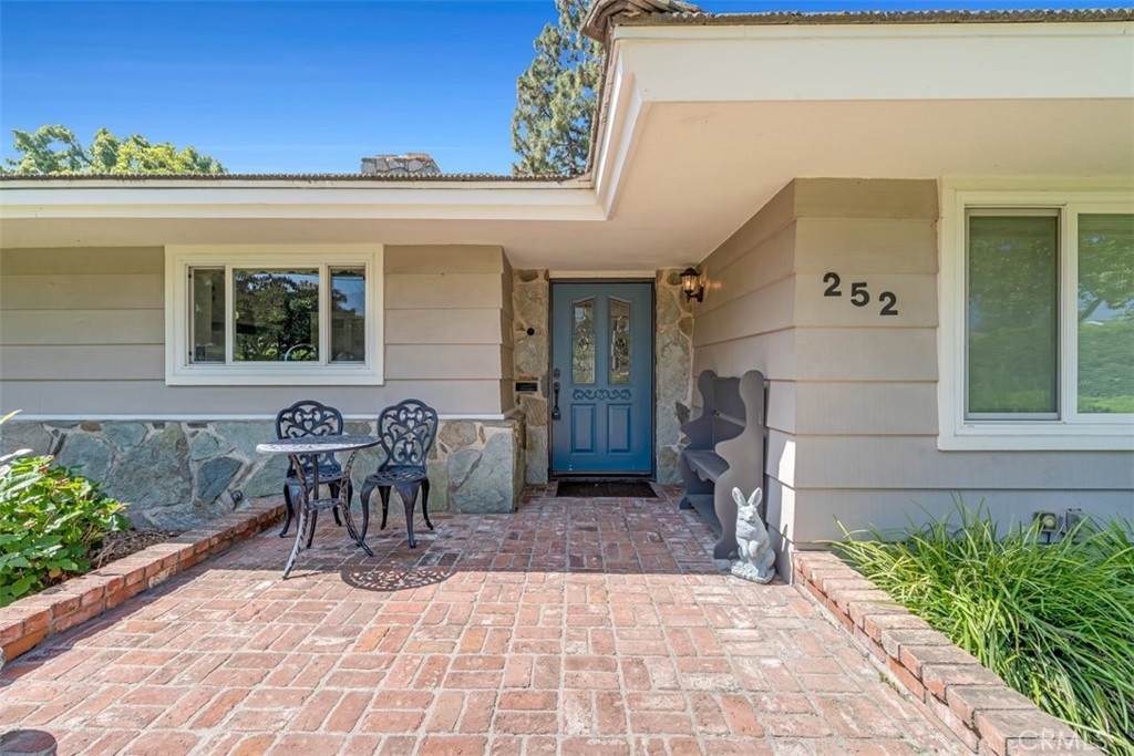 252 W 15th Street