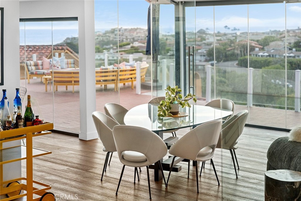 343 Emerald Bay