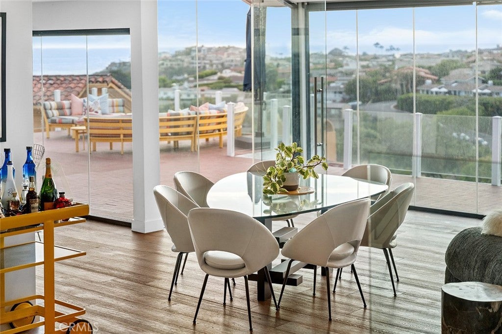 343 Emerald Bay