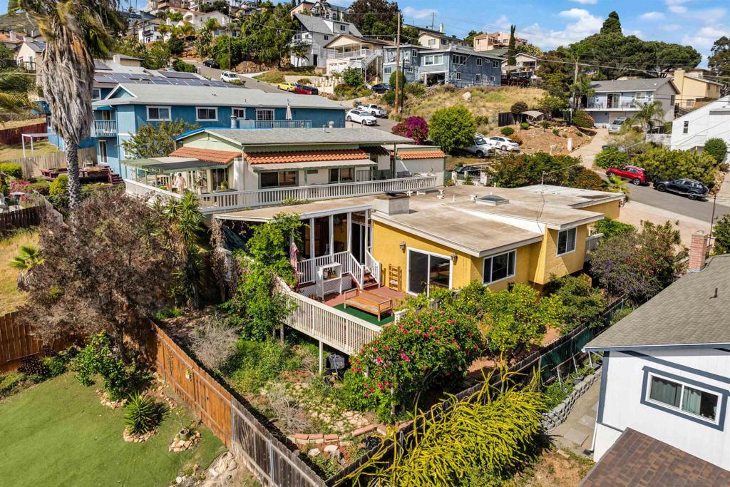 1302 Paraiso Ave