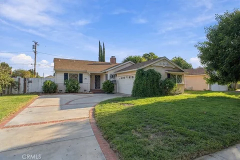 MLS: SR26213715