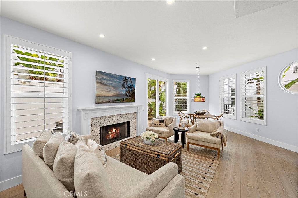 253 W Marquita B