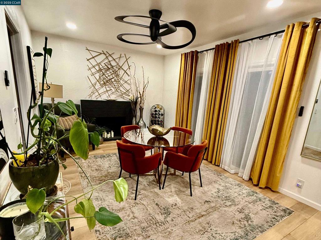 LAKE ALHAMBRA - Residential