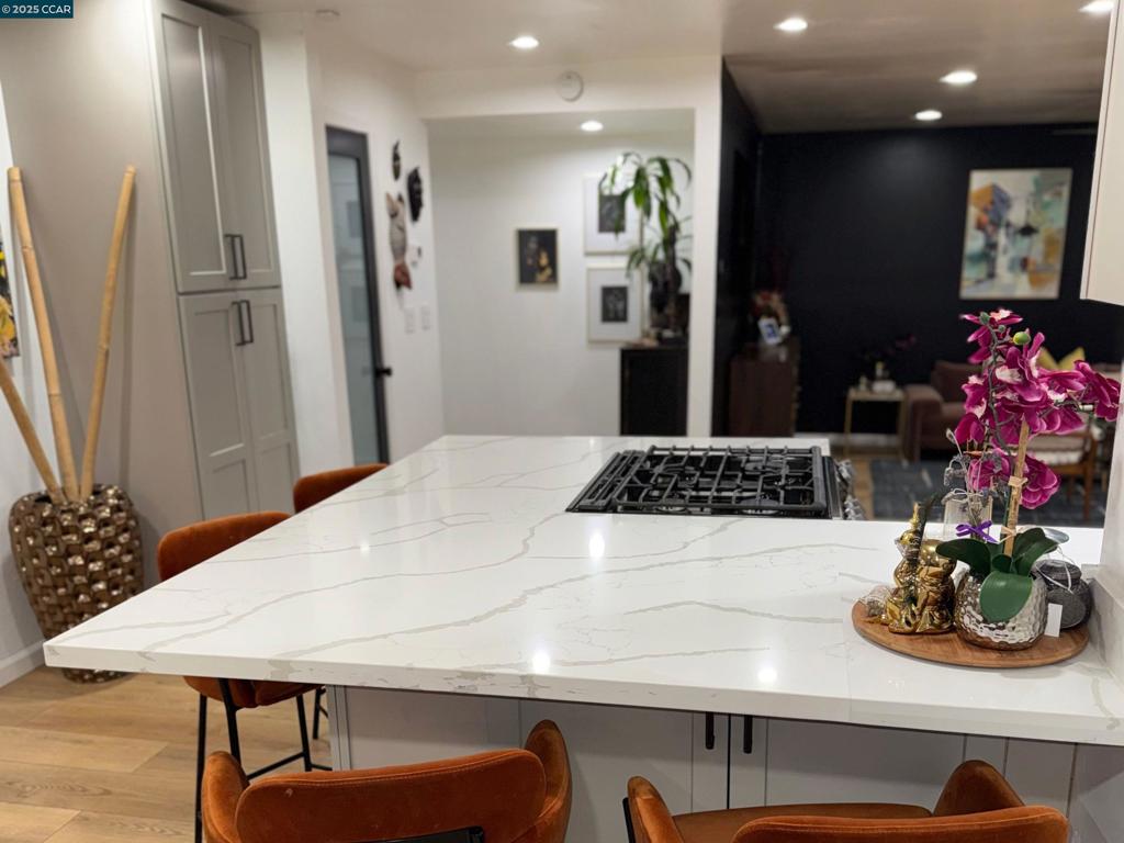 LAKE ALHAMBRA - Residential