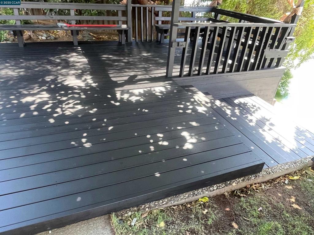 LAKE ALHAMBRA - Residential