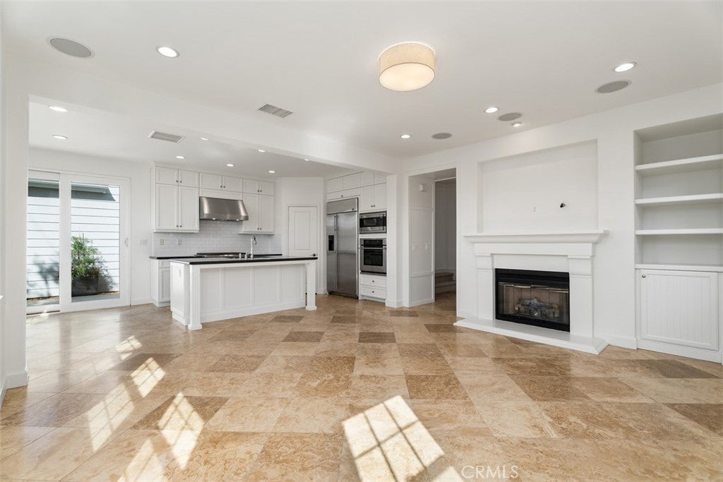 2309 Half Moon