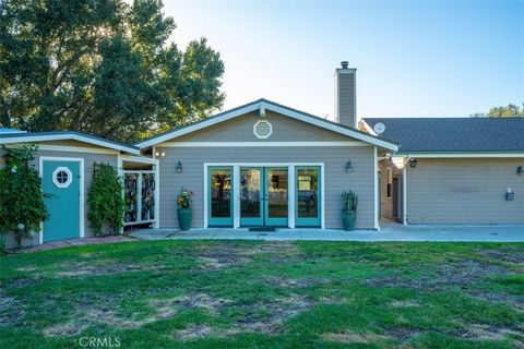 Tiny photo for 1685 Corbett Highlands Place, Arroyo Grande, CA 93420 (MLS # SC25144323)