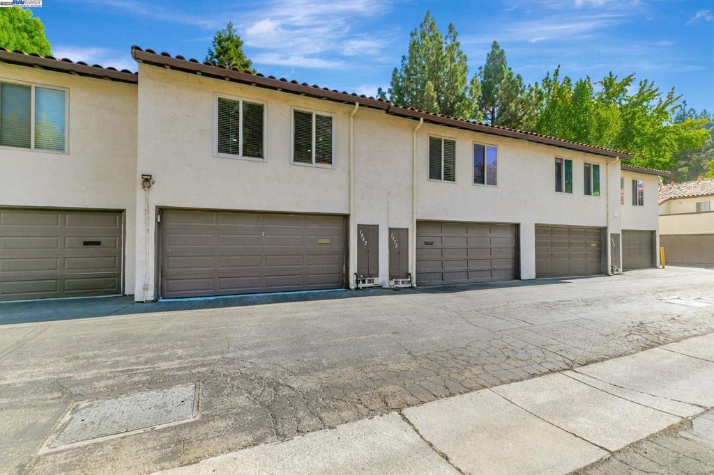 MISSION FREMONT - Residential