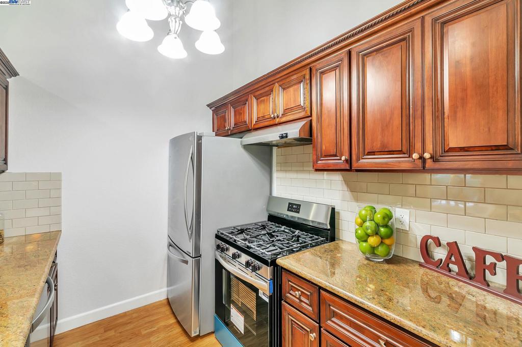 MISSION FREMONT - Residential