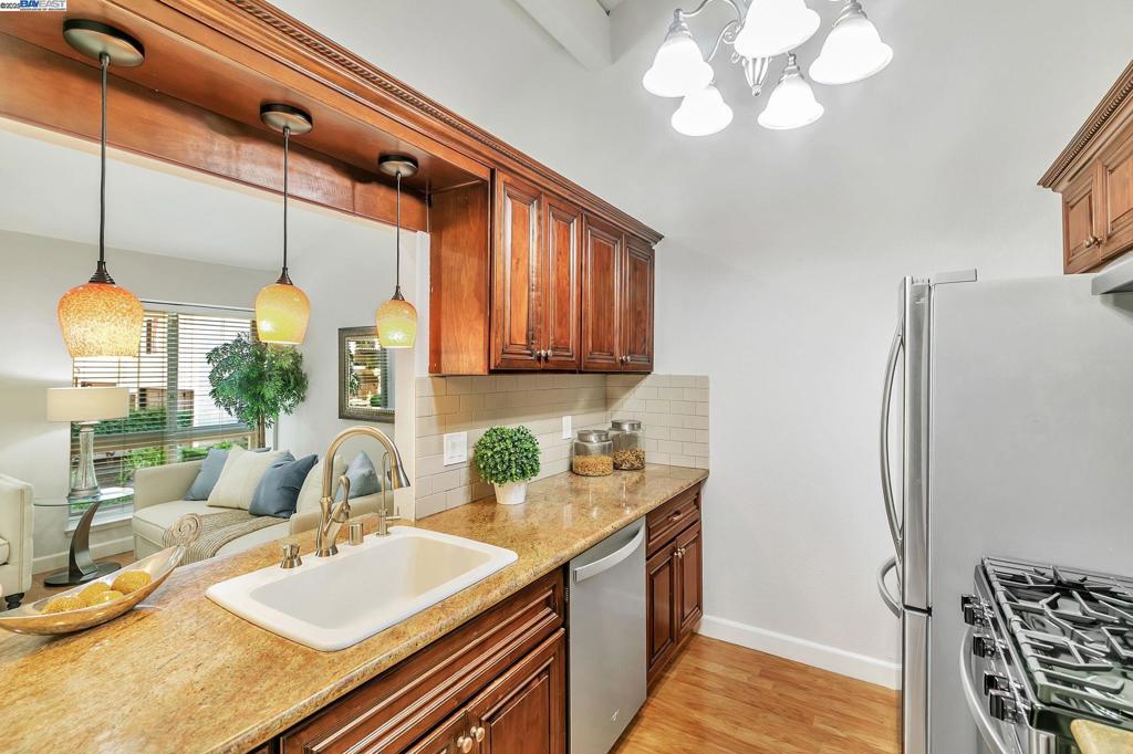 MISSION FREMONT - Residential