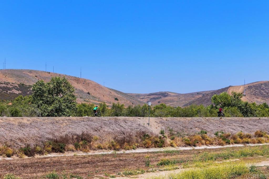 741 Kingbird Loop