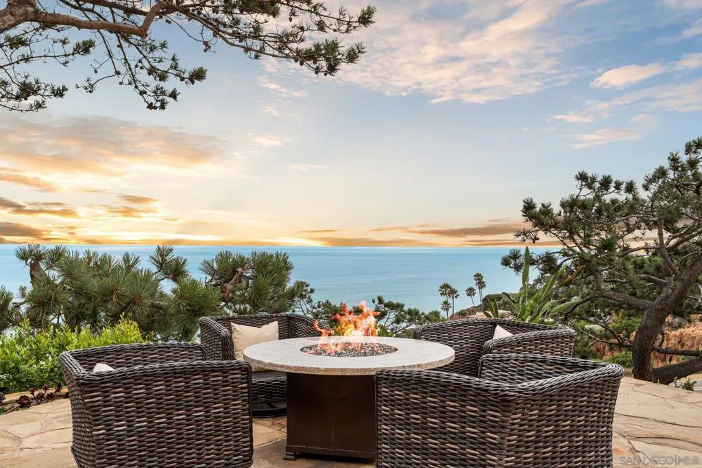 Del Mar, California 92014, United States, 4 Bedrooms Bedrooms, ,5 BathroomsBathrooms,Residential,Active,254203