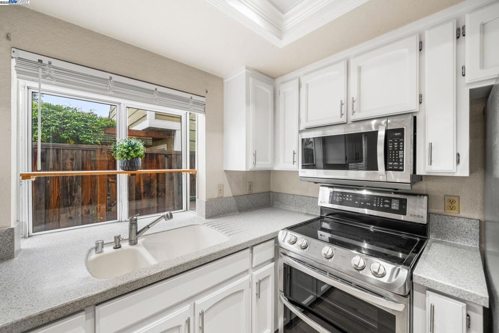 SHADOW CLIFF - Residential