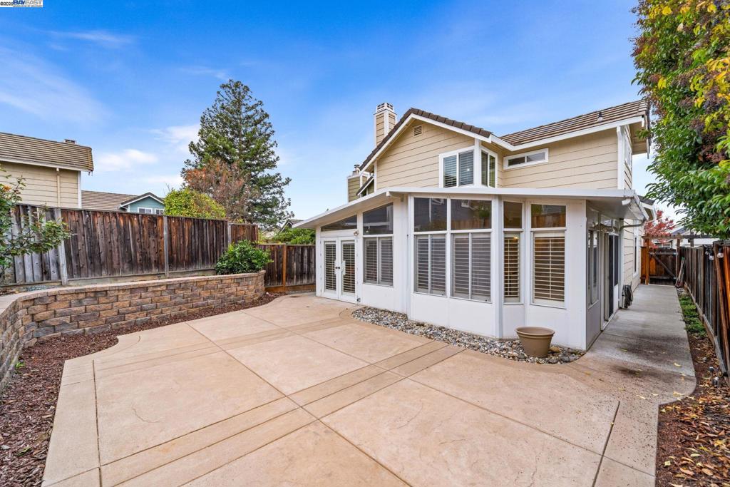 SHADOW CLIFF - Residential