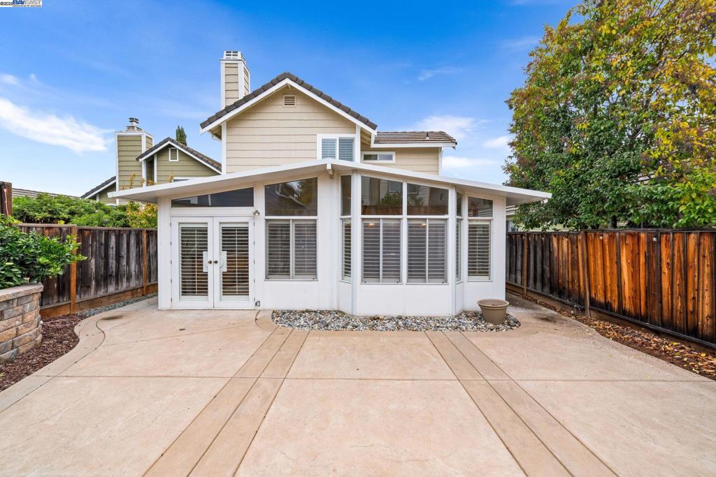 SHADOW CLIFF - Residential