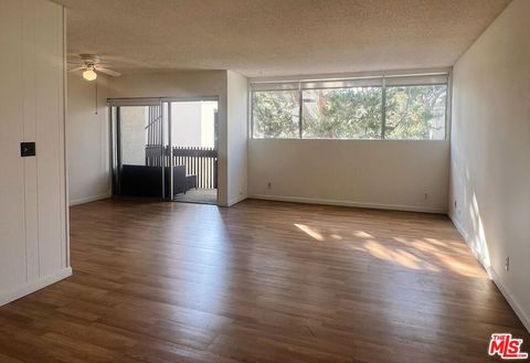 Photo of 6000 Canterbury Drive #D212, Culver City, CA 90230 (MLS # 25628475)