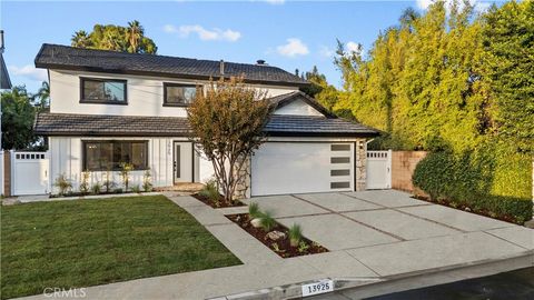 Photo of 13925 Branton Place, Sherman Oaks, CA 91423 (MLS # SR25262818)