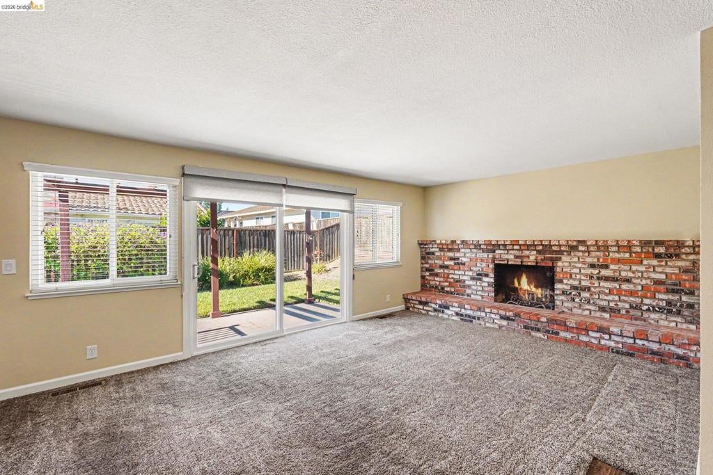 1627 Geyser Cir