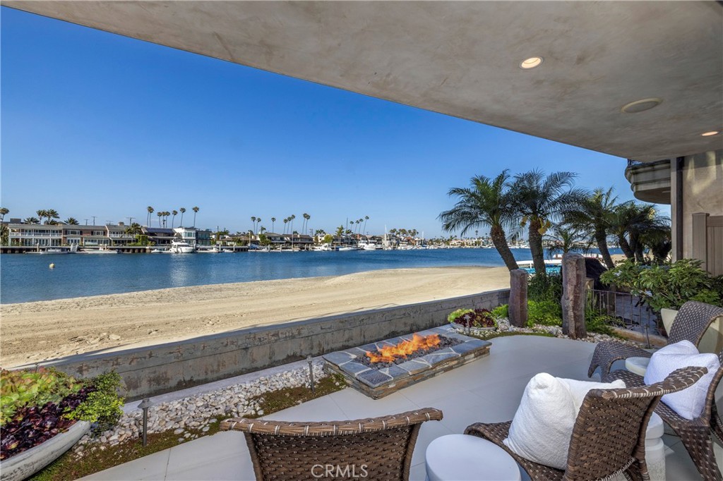 5517 E Ocean