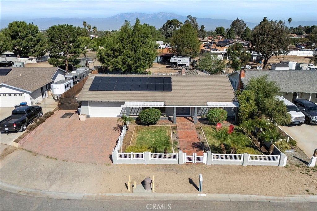 3591 Chestnut Drive