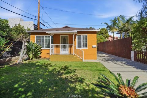 Photo of 8613 Higuera St, Culver City, CA 90232 (MLS # MB26039907)
