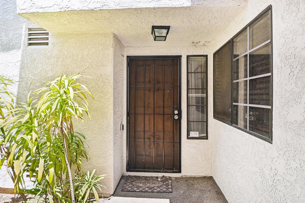 1527 Apache Dr B