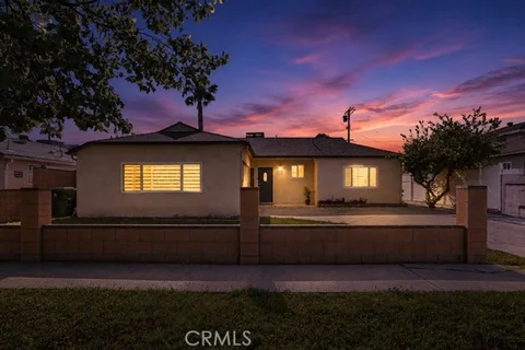 MLS: SR26184938