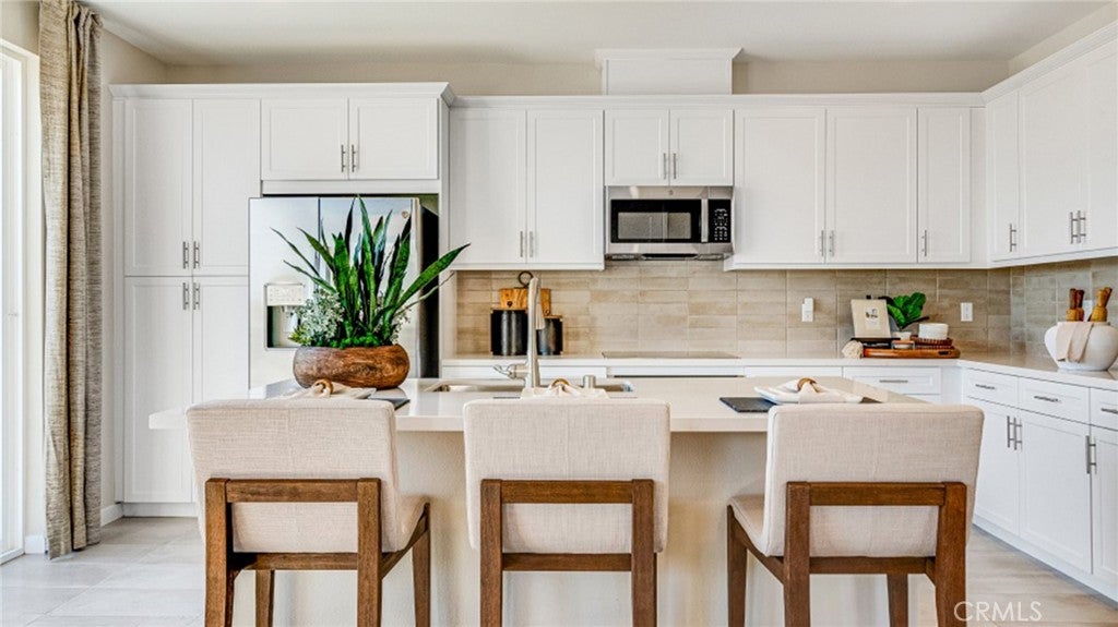 2853 E Amberley Privado