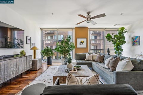 Photo of 438 W Grand Ave #405, Oakland, CA 94612 (MLS # 41149271)
