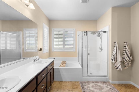 Tiny photo for 142 Cherrywood Street, Fillmore, CA 93015 (MLS # V1-38863)