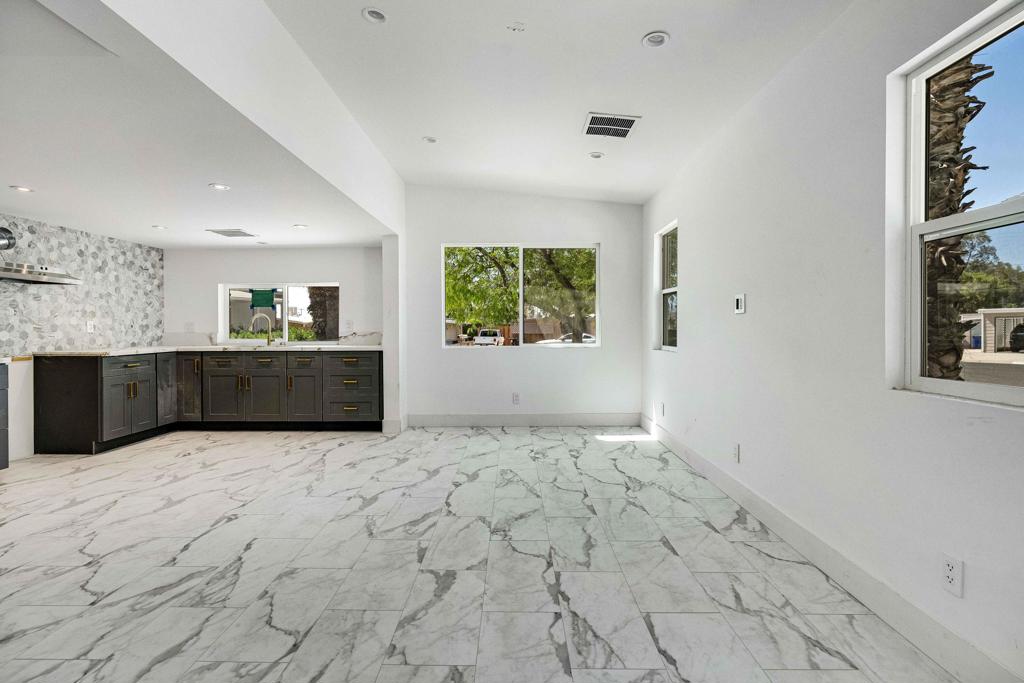 Tri Palm Estates - Residential