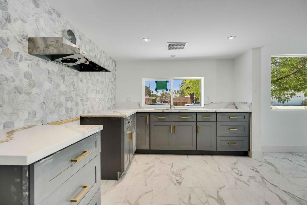 Tri Palm Estates - Residential