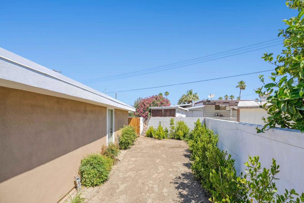 Tri Palm Estates - Residential